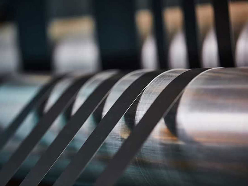 膠帶分切機(jī)：粘性難題，利落解決