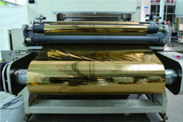 燙金紙分切機在包裝行業(yè)中的應(yīng)用