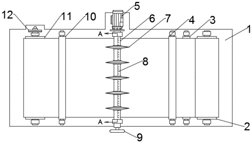 一種可精準(zhǔn)調(diào)節(jié)的無紡布分切機(jī)的制作方法