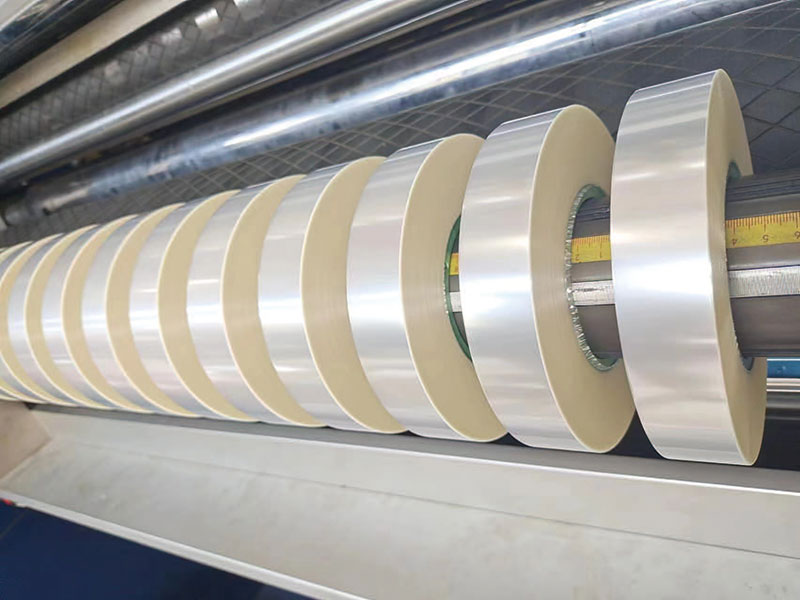 薄膜分切機(jī)選購(gòu)指南：關(guān)鍵參數(shù)與性能對(duì)比